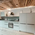Oldwood Chalet - Design Chalet & Balcony בית נופש פוגן
