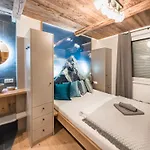 Oldwood Chalet - Design Chalet & Balcony