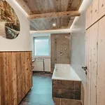 Oldwood Chalet - Design Chalet & Balcony