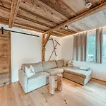 Oldwood Chalet - Design Chalet & Balcony בית נופש פוגן