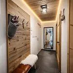Oldwood Chalet - Design Chalet & Balcony * Fuegen