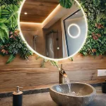 Oldwood Chalet - Design Chalet & Balcony Ferienhaus