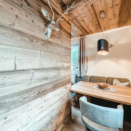 Alpenluxus Presents Oldwood - Balcony & Car Park Apartment *