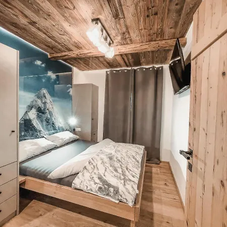 Apartment Alpenluxus Presents Oldwood - Balcony & Car Park