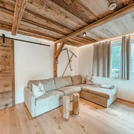 Alpenluxus Presents Oldwood - Balcony & Car Park Apartment Fügen