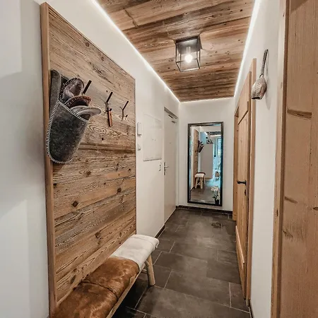 Oldwood Chalet - Apartment With Balcony In Zillertal, Presented By Alpenluxus * Fügen