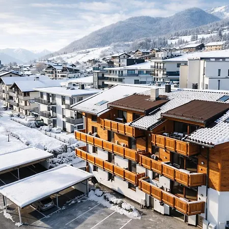 Oldwood Chalet - Alpenluxus Collection Fügen