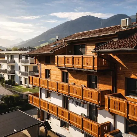 Oldwood - Design & Balcony
