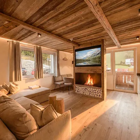 بيت للعطل Oldwood - Design & Balcony فغن