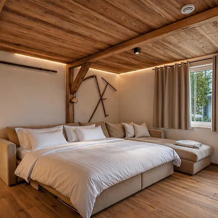 بيت للعطل Oldwood - Design & Balcony