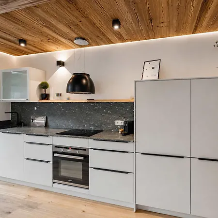 Oldwood - Design & Balcony 度假居 *