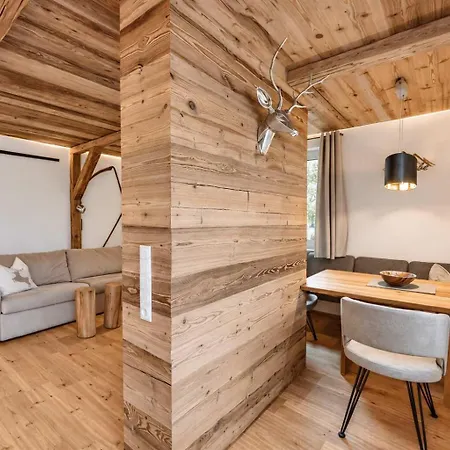 Oldwood - Design & Balcony Holiday home Fuegen