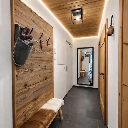 Oldwood - Design & Balcony